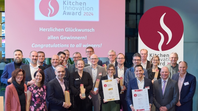 Kitchen Awards 2024 unter anderem für Electrolux und Gefu - Zahlreiche Preisträger:innen konnten den Kitchen Innovation Award persönlich entgegen nehmen - Quelle: Jochen Kratschmer